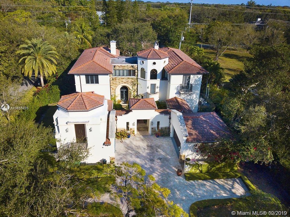 Recently Rented: $20,000 (9 beds, 9 baths, 6529 Square Feet)
