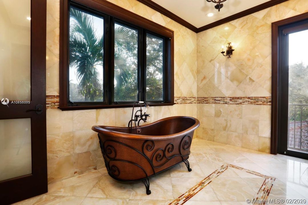 Recently Rented: $20,000 (9 beds, 9 baths, 6529 Square Feet)