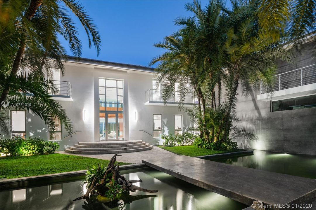Recientemente alquilado: $75,000 (8 camas, 9 baños, 9984 Pies cuadrados)