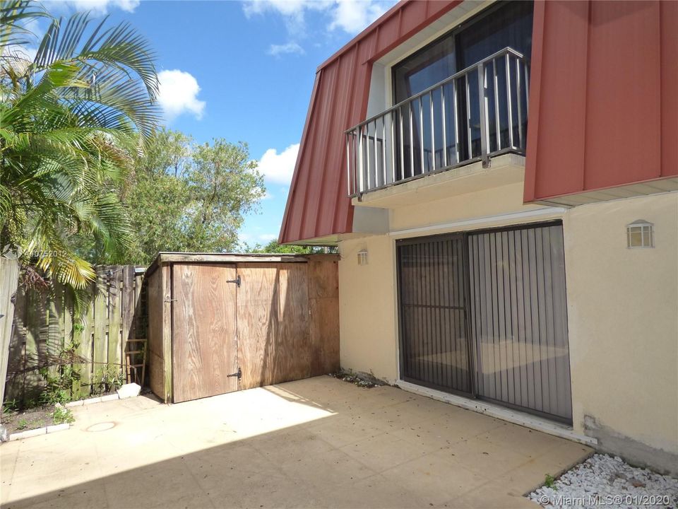 Недавно продано: $172,900 (2 спален, 1 ванн, 1184 Квадратных фут)