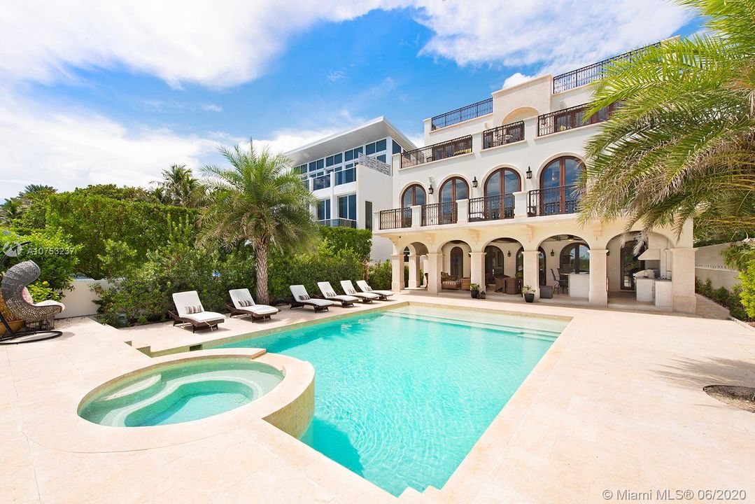 Recently Sold: $19,999,000 (8 beds, 8 baths, 6342 Square Feet)