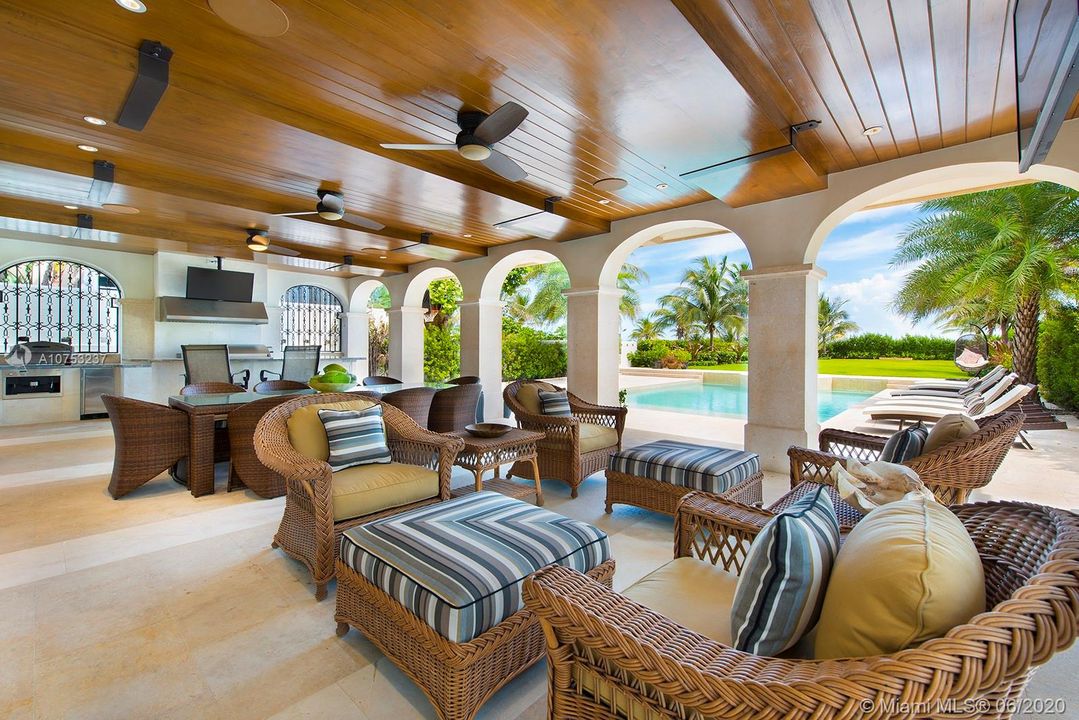 Recently Sold: $19,999,000 (8 beds, 8 baths, 6342 Square Feet)