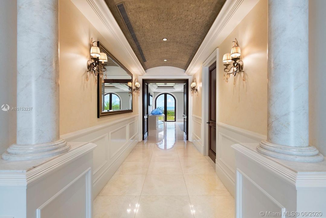Recently Sold: $19,999,000 (8 beds, 8 baths, 6342 Square Feet)