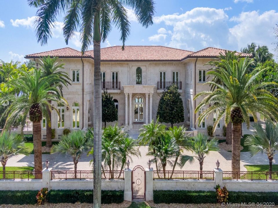 Recently Sold: $25,850,000 (8 beds, 9 baths, 13216 Square Feet)