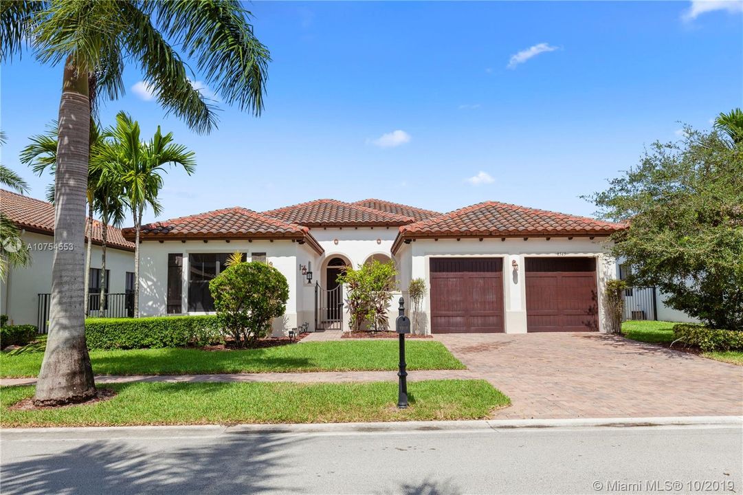 Recently Rented: $4,900 (5 beds, 3 baths, 3340 Square Feet)
