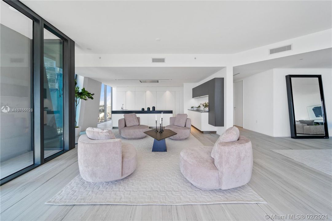Recently Sold: $7,390,000 (4 beds, 5 baths, 4600 Square Feet)
