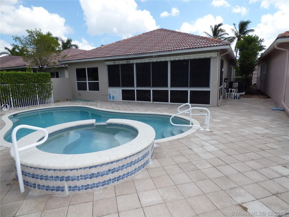 Recently Sold: $149,000 (2 beds, 2 baths, 1820 Square Feet)