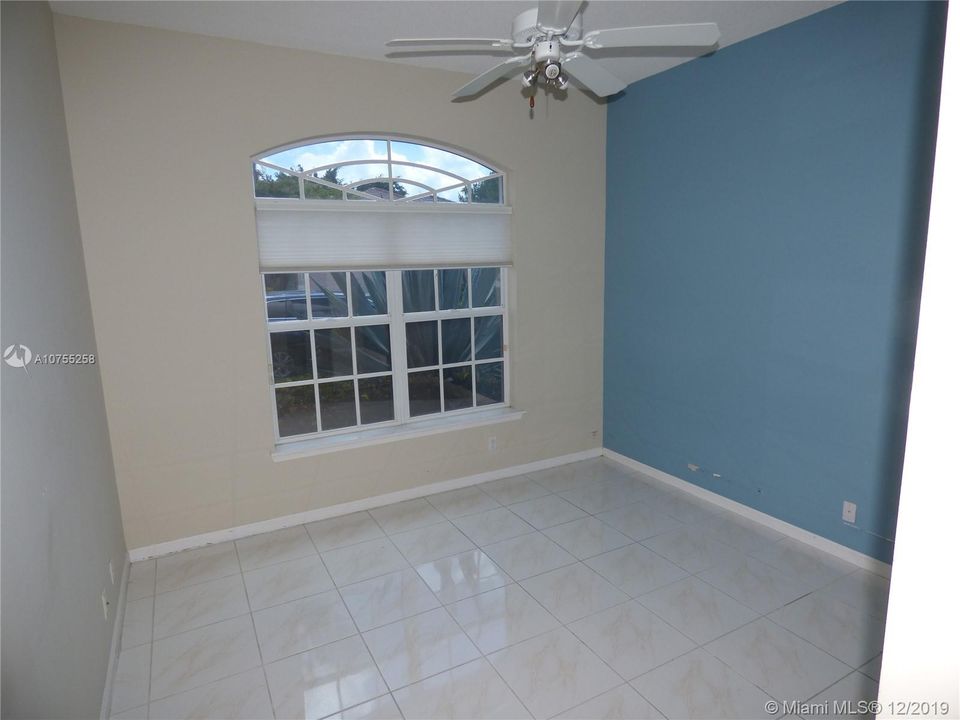 Recently Sold: $149,000 (2 beds, 2 baths, 1820 Square Feet)