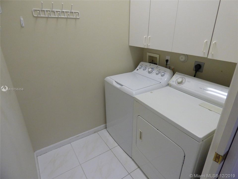 Recently Sold: $149,000 (2 beds, 2 baths, 1820 Square Feet)