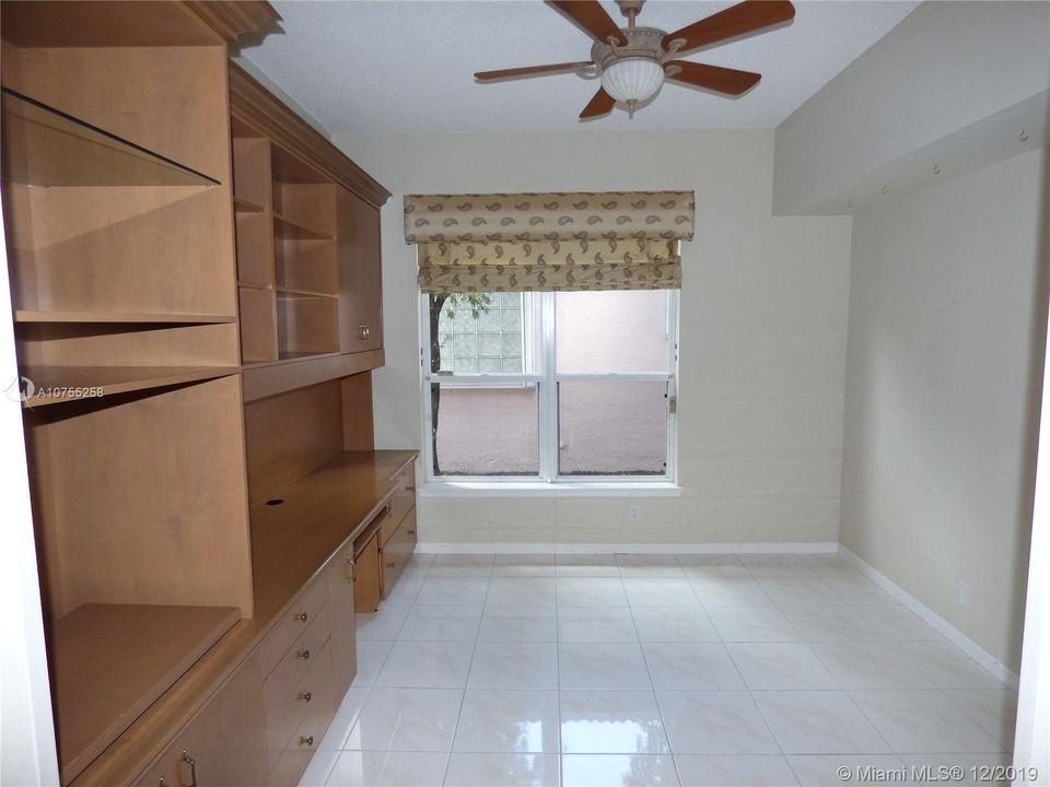 Recently Sold: $149,000 (2 beds, 2 baths, 1820 Square Feet)