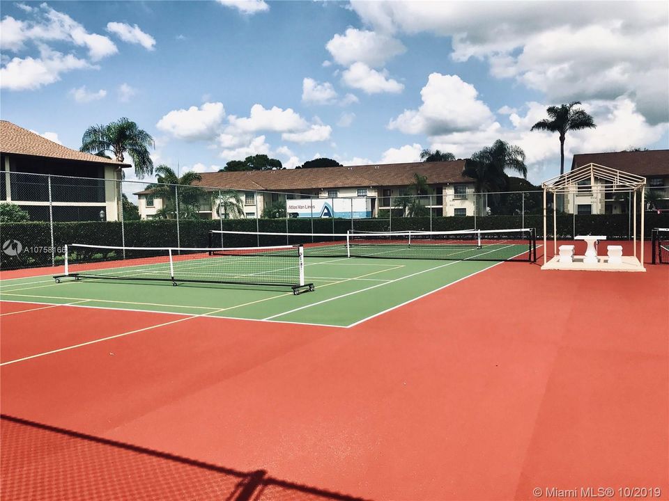 COMMUNITY TENNIS / PICKLEBALL COURT AT PINECREST CONDOMINIUM