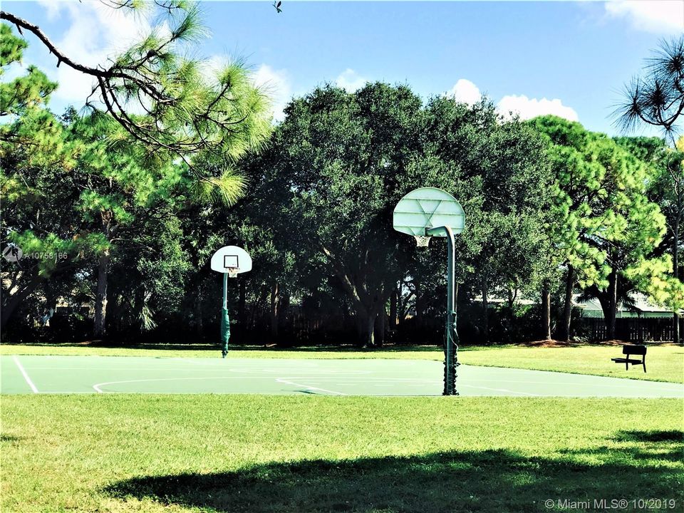 INDIAN CREEK PARK BASKETBALL COURTS