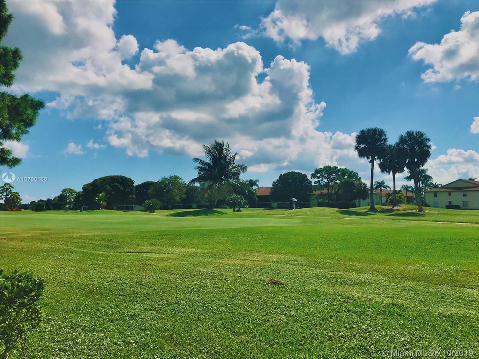 GOLF COURSE VIEWS