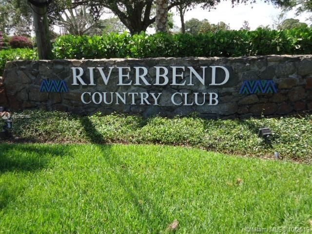 Welcome Entrance to Riverbend CC