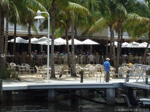 Great waterfront restaurants near by