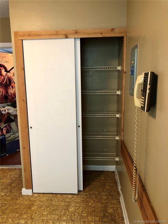 Kitchen pantry