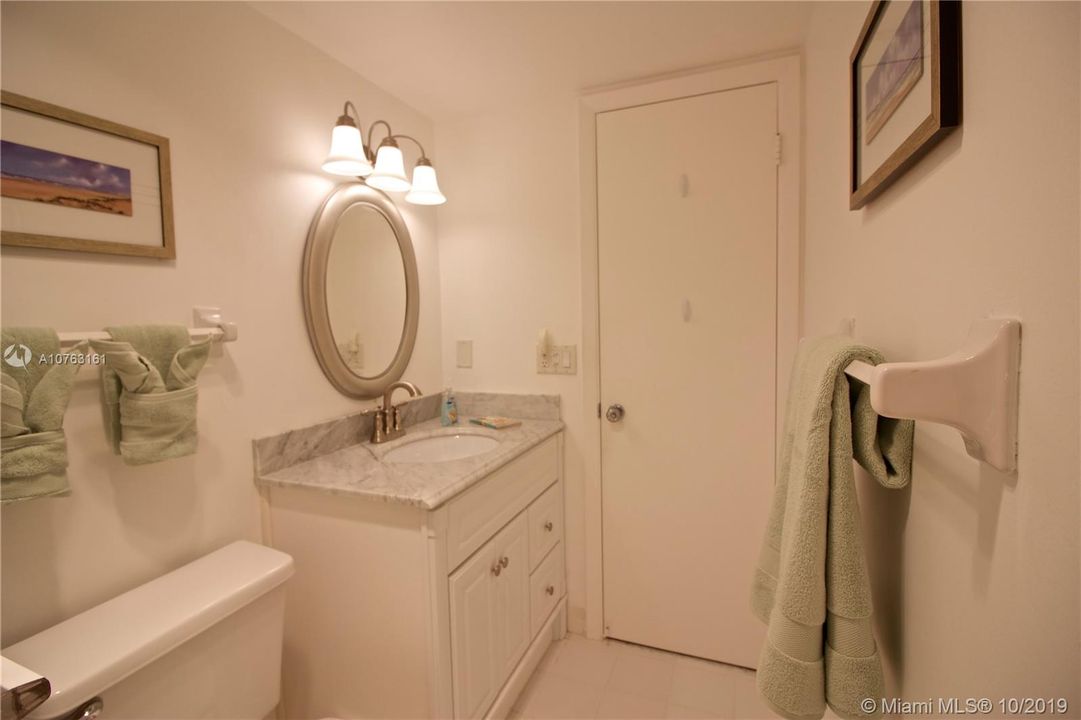 2nd bathroom