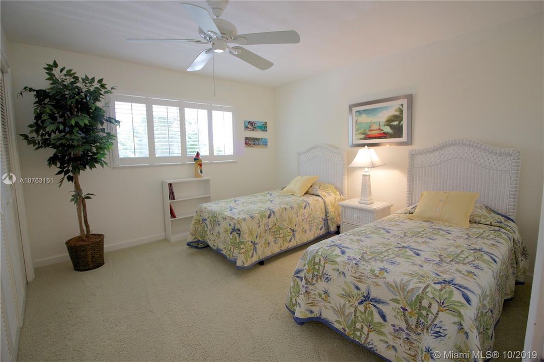 2nd bedroom
