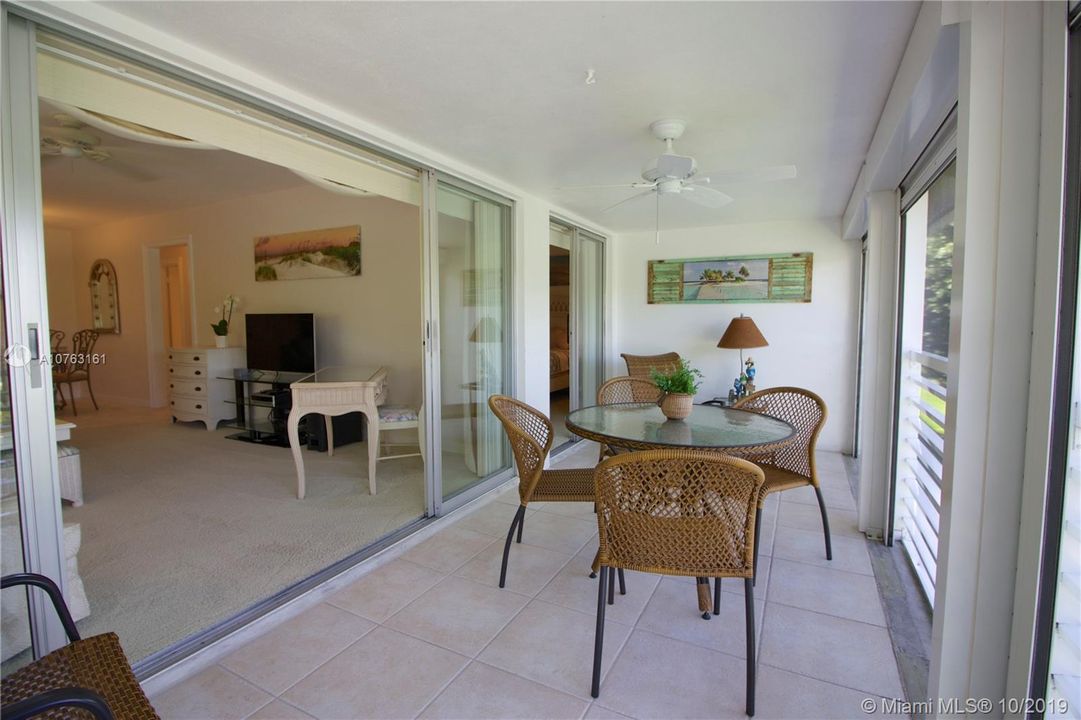 Additional outdoor living/entertaining space