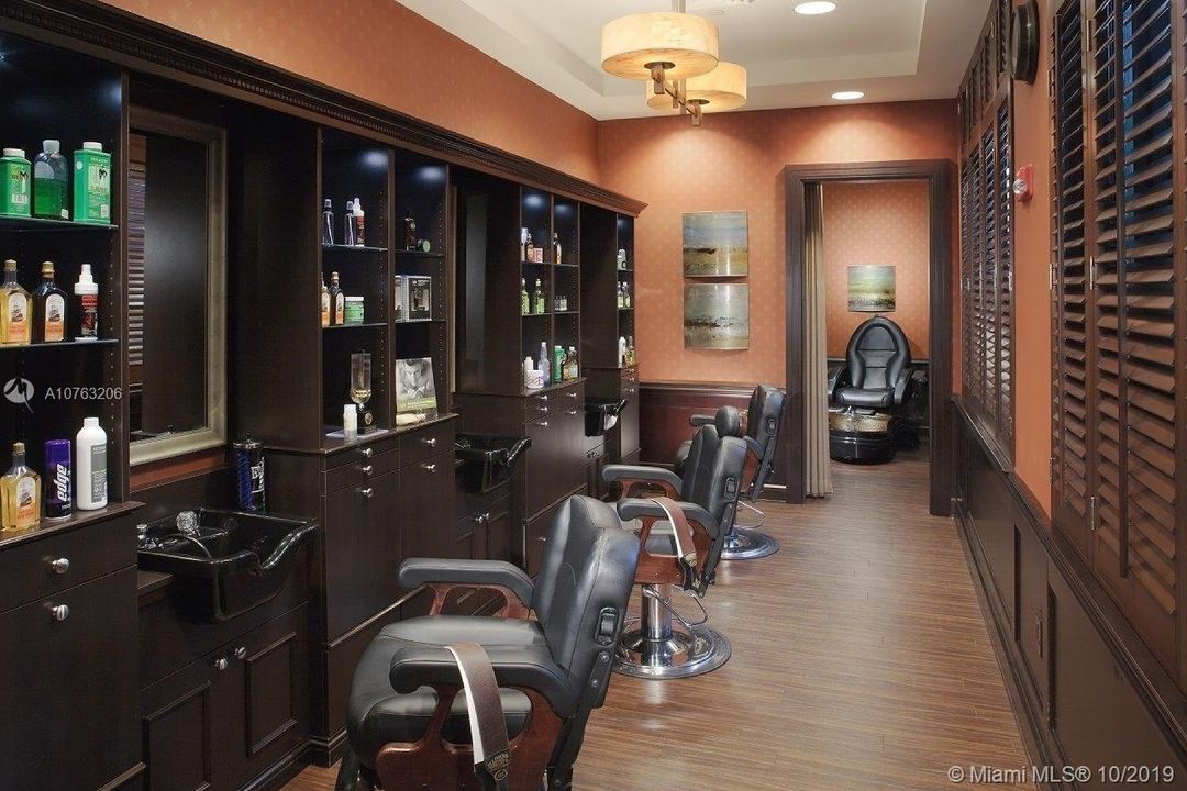 Men's Barber Shop