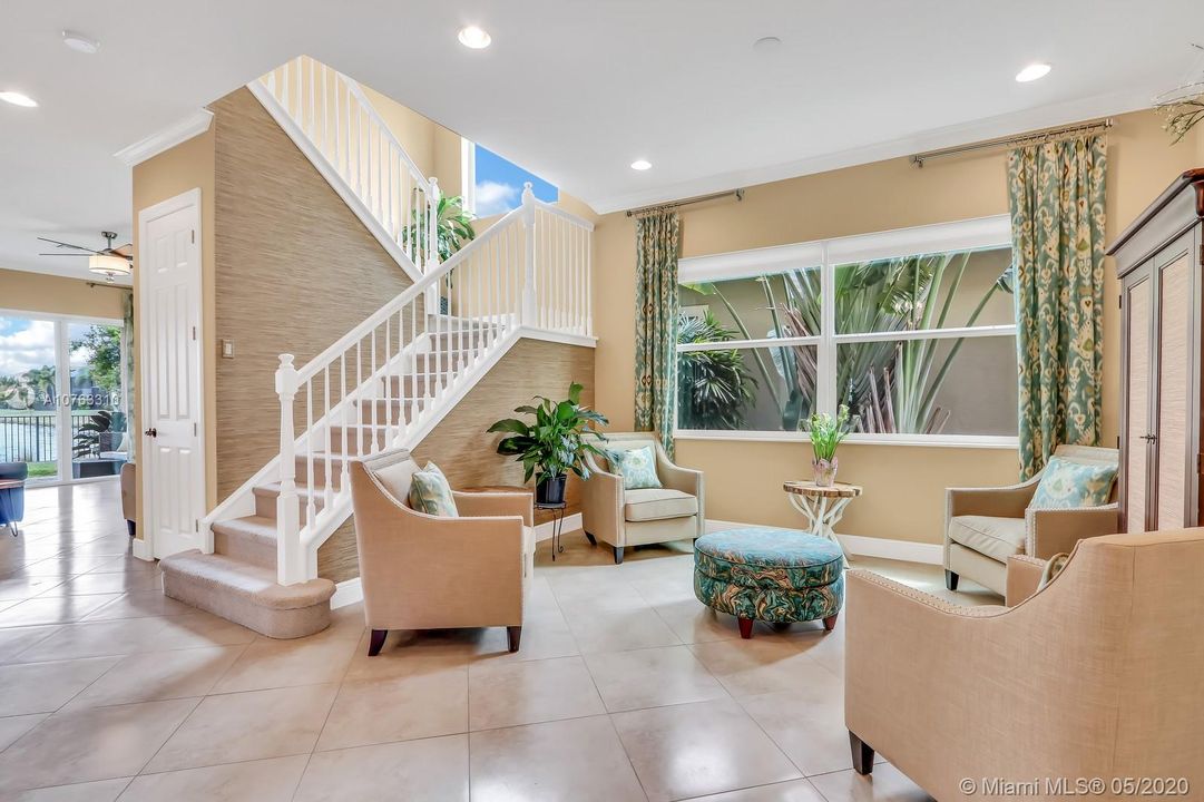Recently Sold: $825,000 (4 beds, 4 baths, 3356 Square Feet)