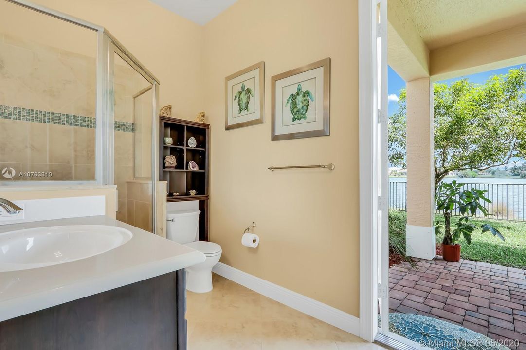 Recently Sold: $825,000 (4 beds, 4 baths, 3356 Square Feet)