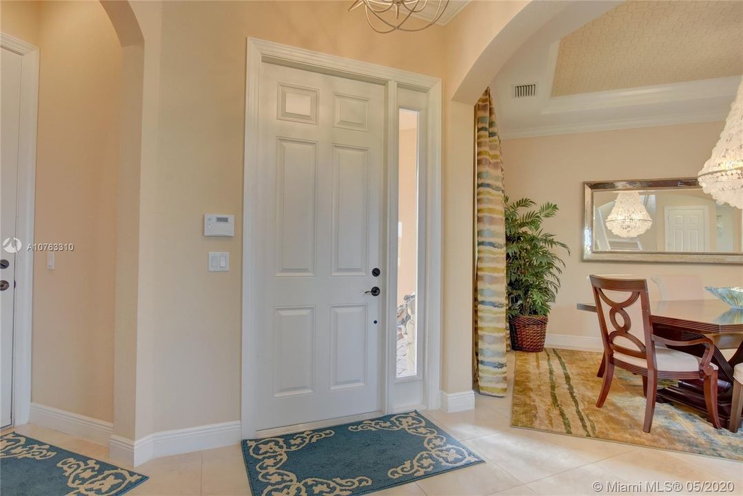 Recently Sold: $825,000 (4 beds, 4 baths, 3356 Square Feet)