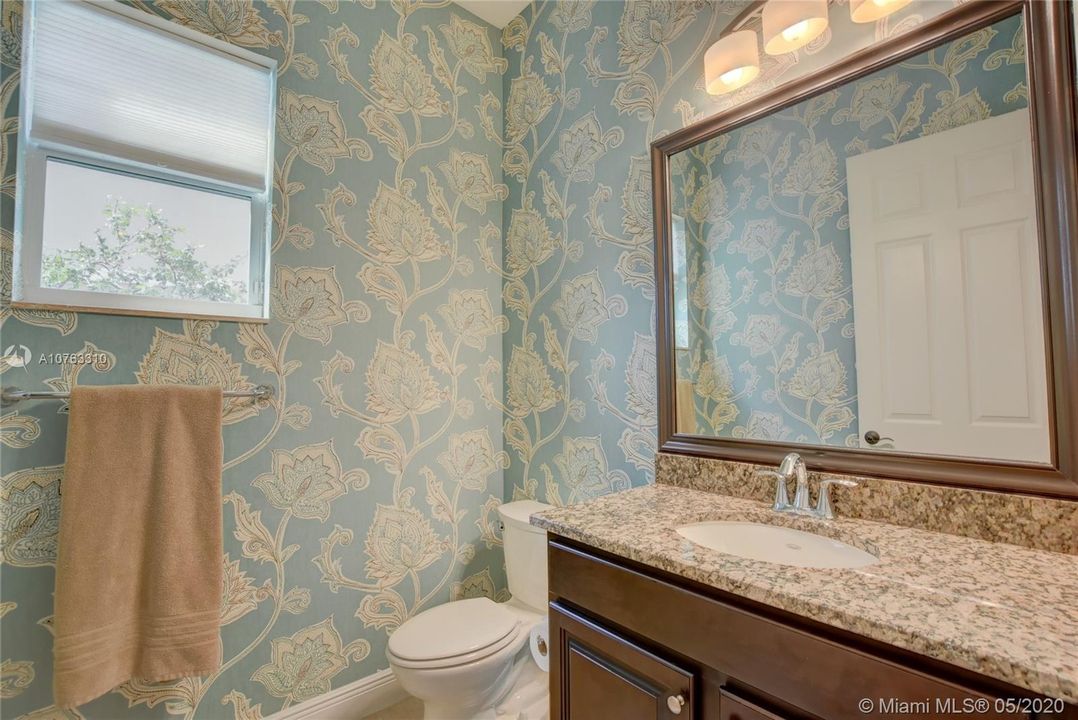 Recently Sold: $825,000 (4 beds, 4 baths, 3356 Square Feet)