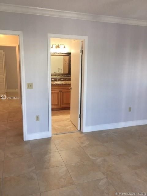 Recently Sold: $549,000 (2 beds, 1 baths, 1068 Square Feet)