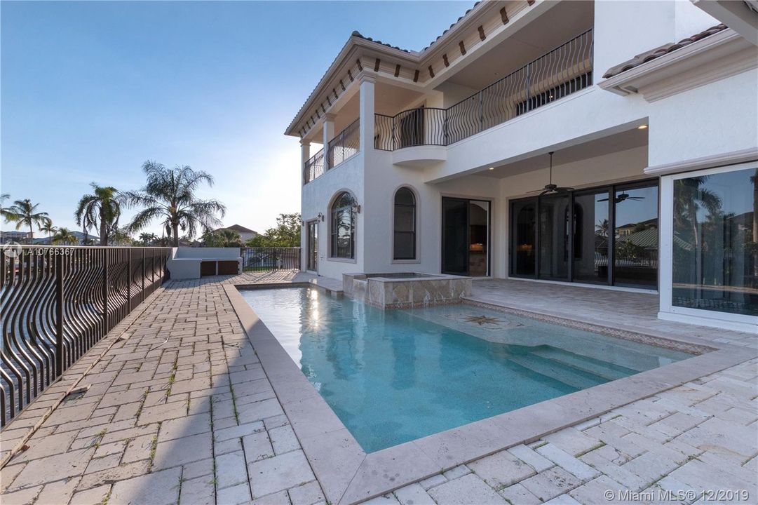 Vendido Recientemente: $1,699,000 (5 camas, 4 baños, 0 Pies cuadrados)