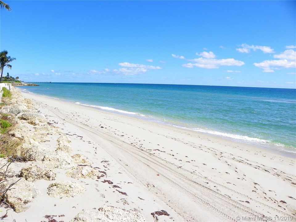 最近售出: $172,000 (2 贝兹, 2 浴室, 850 平方英尺)