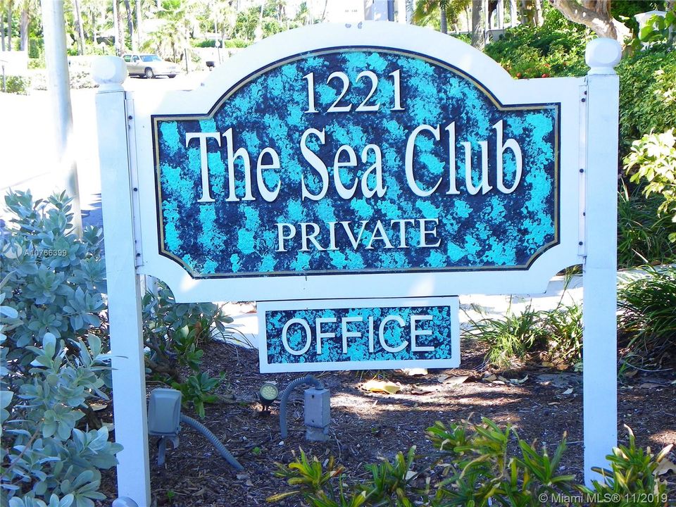 最近售出: $172,000 (2 贝兹, 2 浴室, 850 平方英尺)