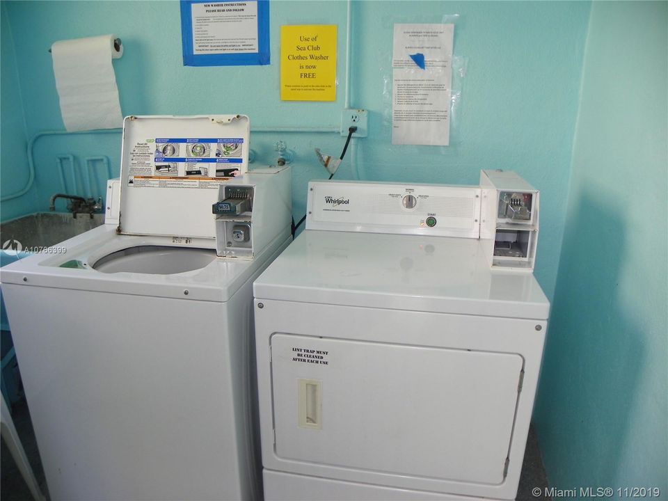 最近售出: $172,000 (2 贝兹, 2 浴室, 850 平方英尺)