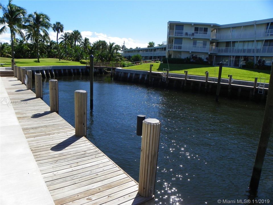 最近售出: $172,000 (2 贝兹, 2 浴室, 850 平方英尺)