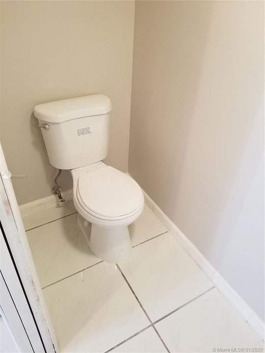 Recently Sold: $157,000 (2 beds, 1 baths, 1272 Square Feet)