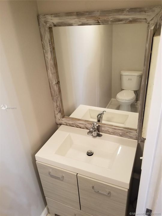 Recently Sold: $157,000 (2 beds, 1 baths, 1272 Square Feet)