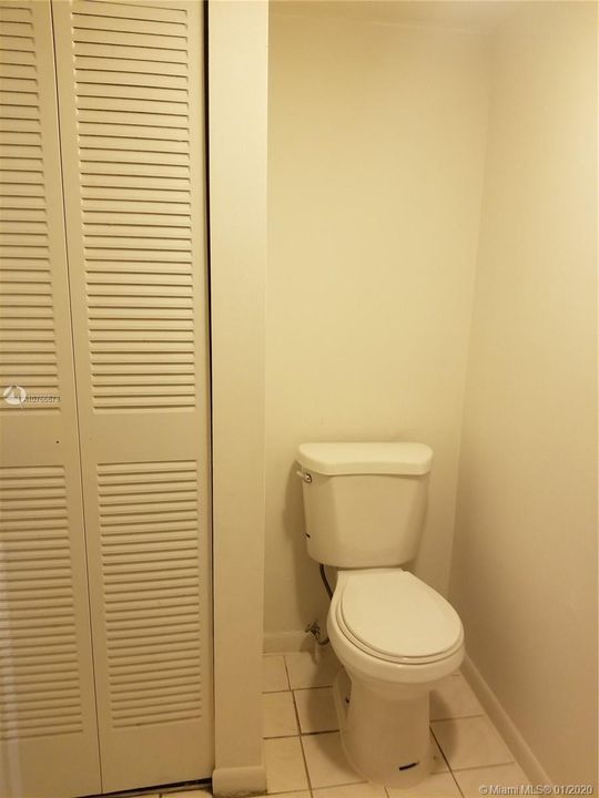 Recently Sold: $157,000 (2 beds, 1 baths, 1272 Square Feet)