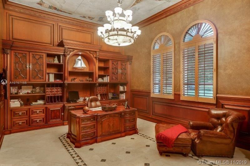 Recently Sold: $10,900,000 (5 beds, 6 baths, 9449 Square Feet)