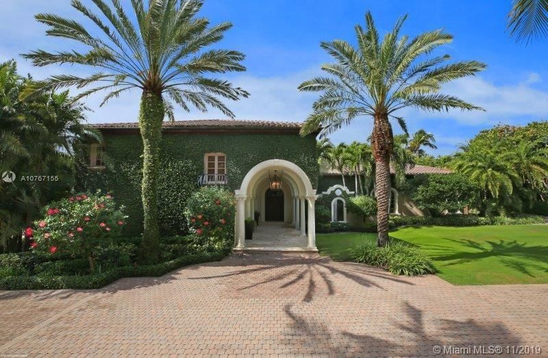 Recently Sold: $10,900,000 (5 beds, 6 baths, 9449 Square Feet)