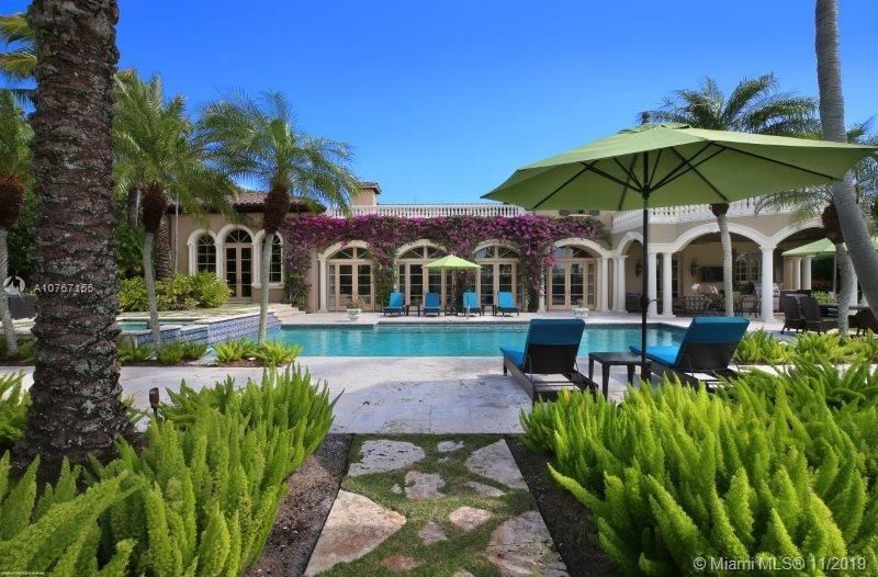 Recently Sold: $10,900,000 (5 beds, 6 baths, 9449 Square Feet)