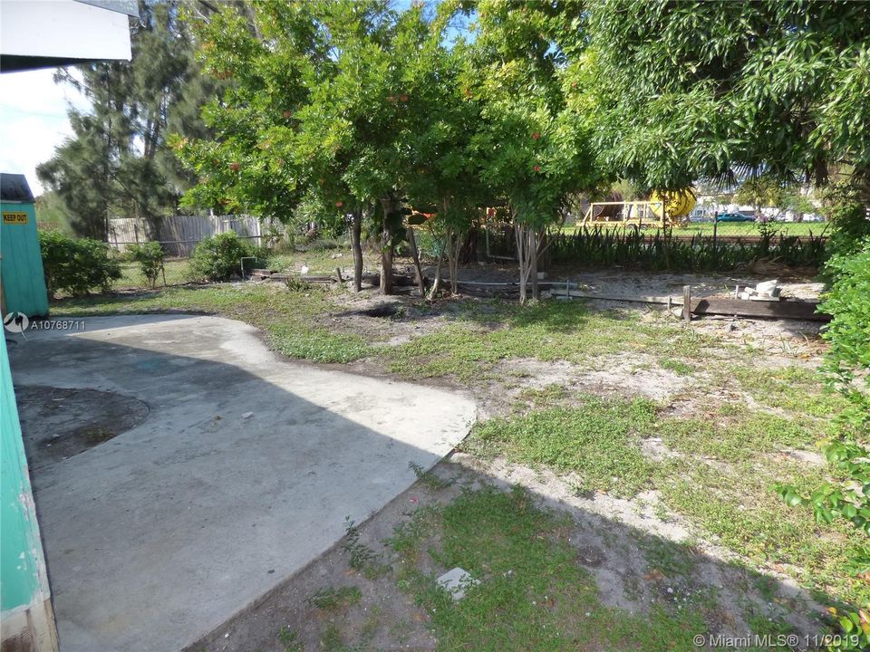 Recently Sold: $108,000 (2 beds, 1 baths, 1036 Square Feet)