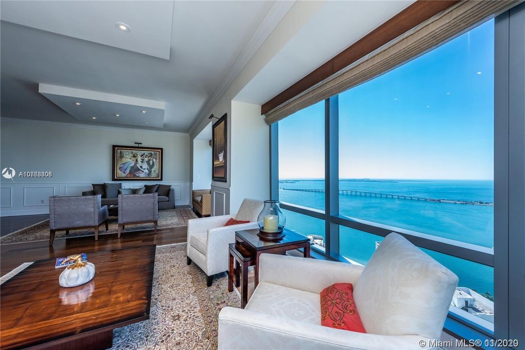 Recently Sold: $1,325,000 (2 beds, 2 baths, 2144 Square Feet)