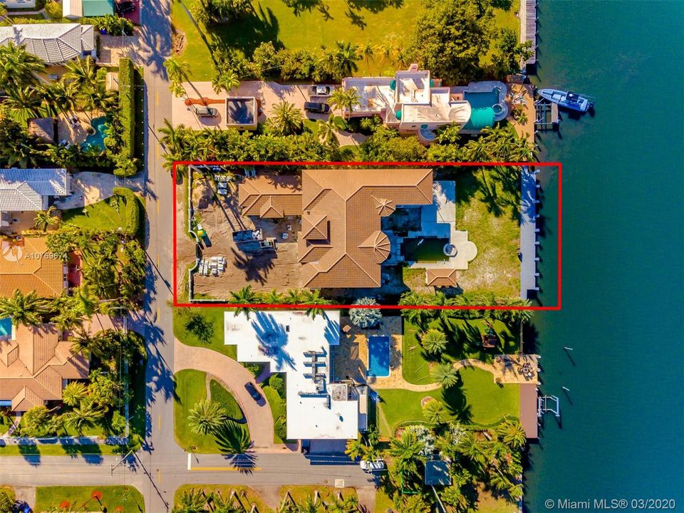 Vendido Recientemente: $5,398,000 (6 camas, 7 baños, 0 Pies cuadrados)