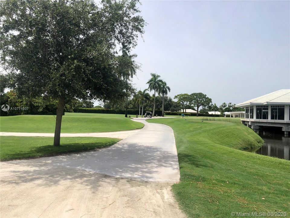 Recently Sold: $1,795,000 (6 beds, 4 baths, 4048 Square Feet)