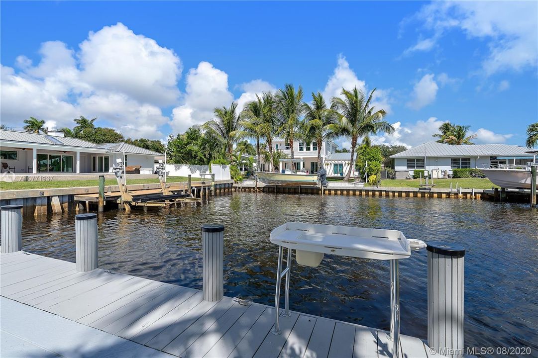 Recently Sold: $1,795,000 (6 beds, 4 baths, 4048 Square Feet)