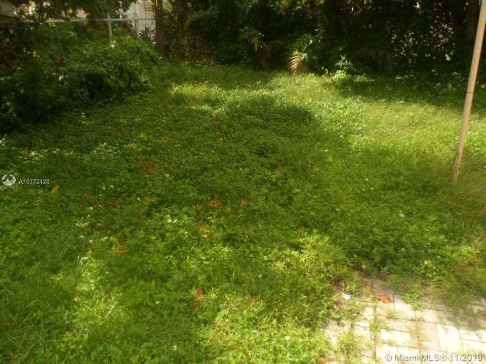 Vendido Recientemente: $119,000 (2 camas, 2 baños, 672 Pies cuadrados)
