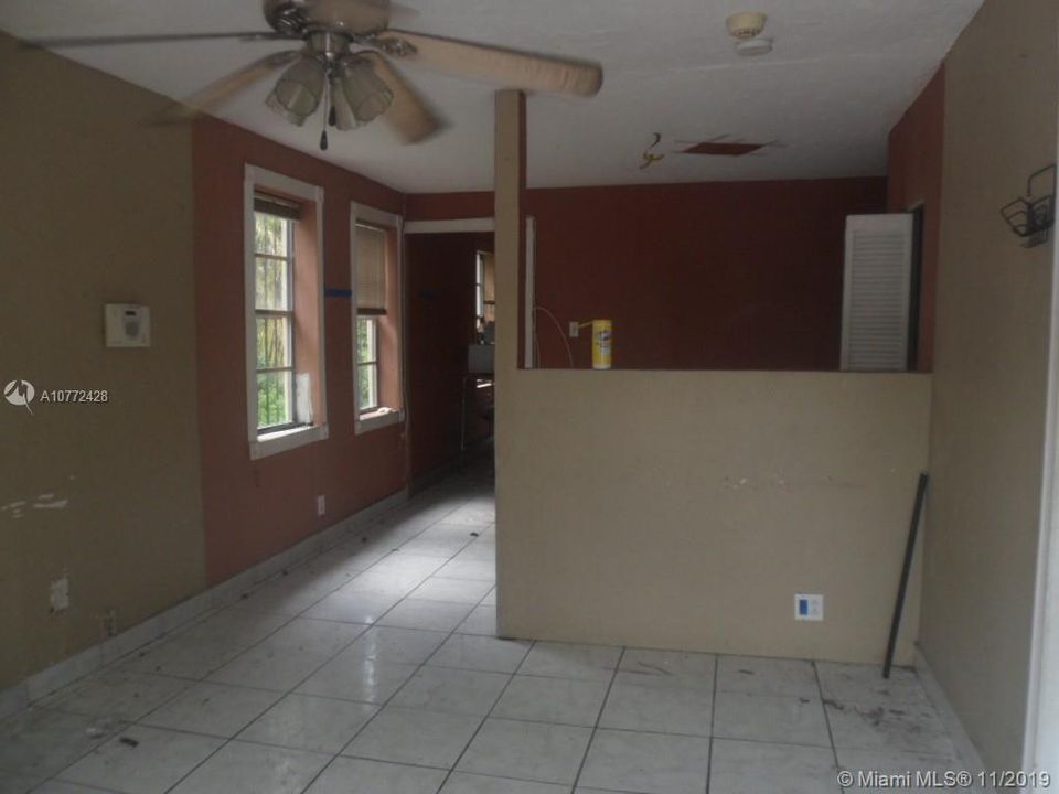Vendido Recientemente: $119,000 (2 camas, 2 baños, 672 Pies cuadrados)