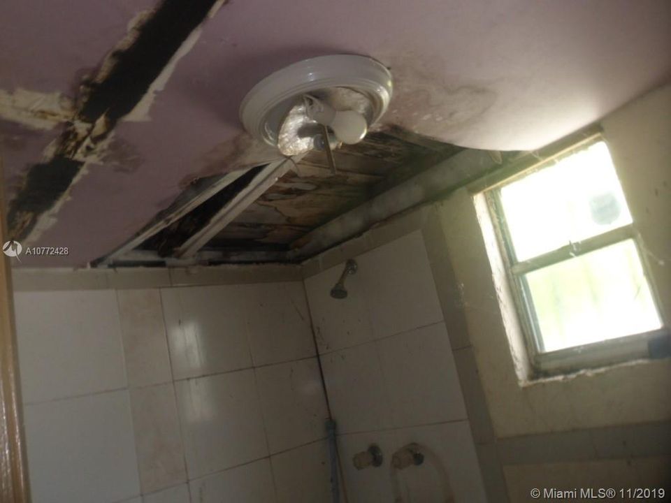 Vendido Recientemente: $119,000 (2 camas, 2 baños, 672 Pies cuadrados)