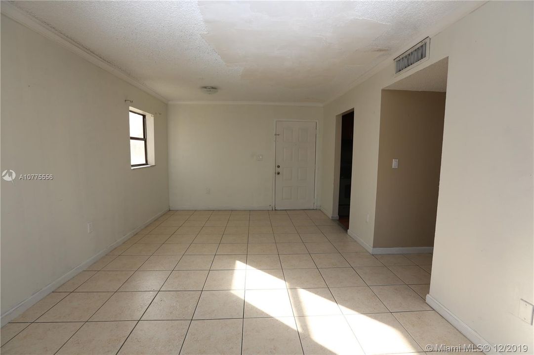 Недавно продано: $115,000 (1 спален, 1 ванн, 583 Квадратных фут)