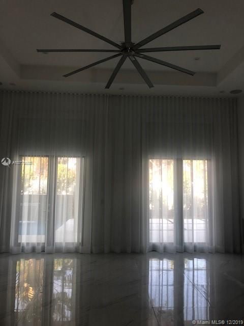 Recently Rented: $10,000 (5 beds, 4 baths, 4424 Square Feet)
